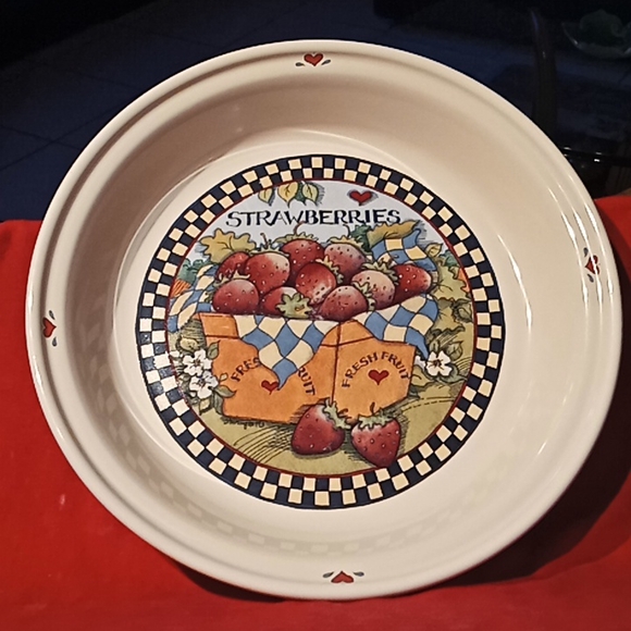 Susan Winget Other - Strawberries Pie Plate Serving Dish.By Susan Winget Certified International Corp